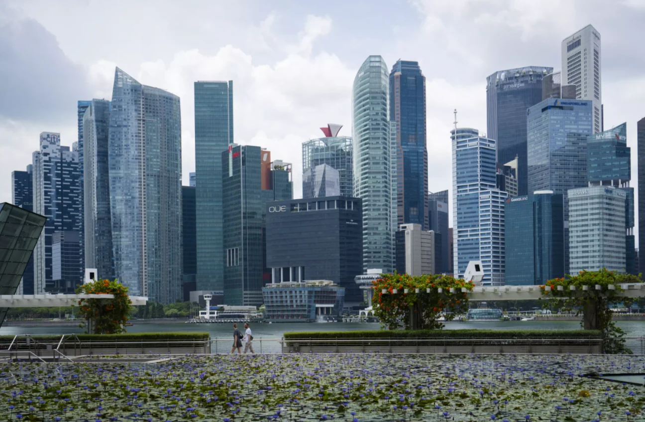 Positioning Portfolios in Singapore: Where Stability Meets Innovation